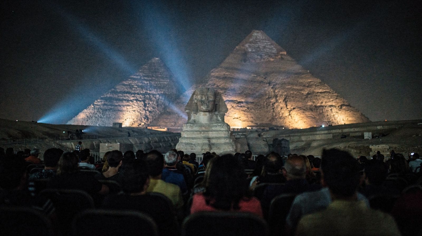 Son et lumière de Gizeh : ce qu'est réellement cette soirée face aux pyramides